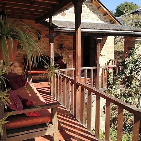 Hotel La De Pedrazales